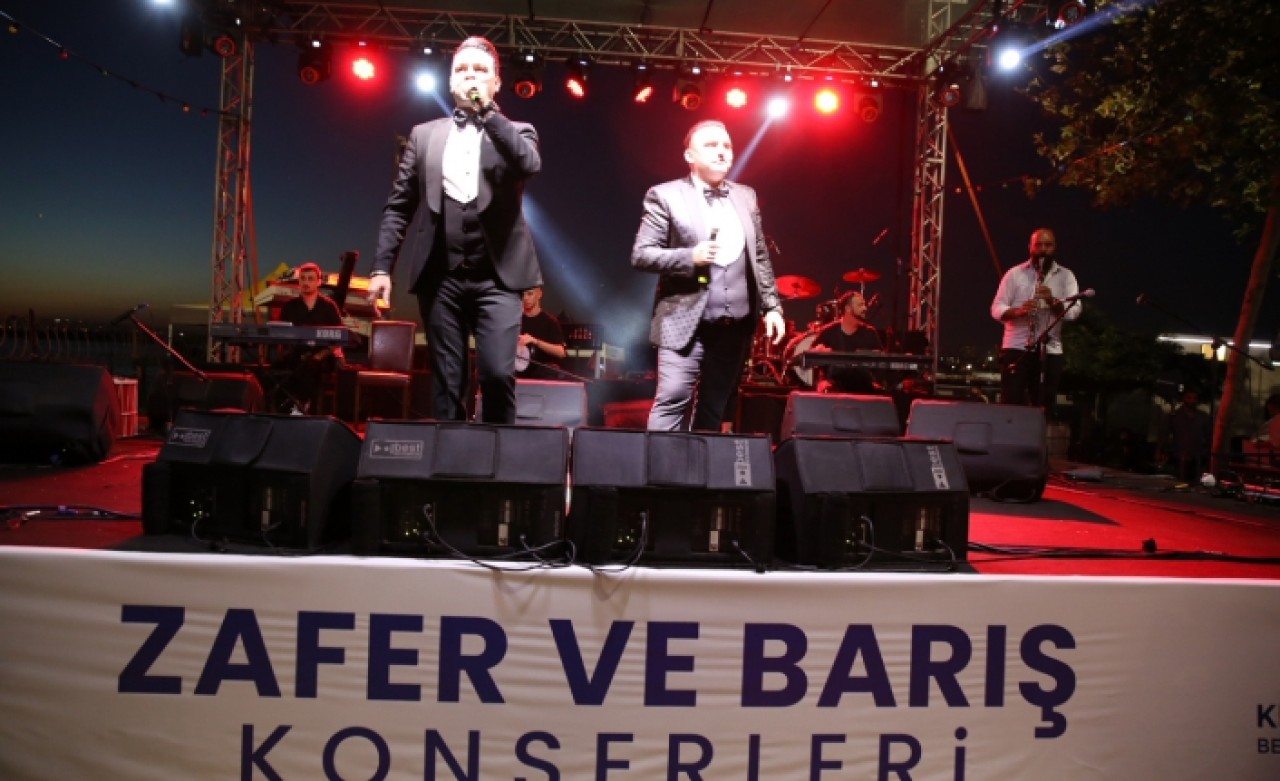 KÜÇÜKÇEKMECE’DE ZAFER VE BARIŞ KONSERLERİNE BÜYÜK İLGİ