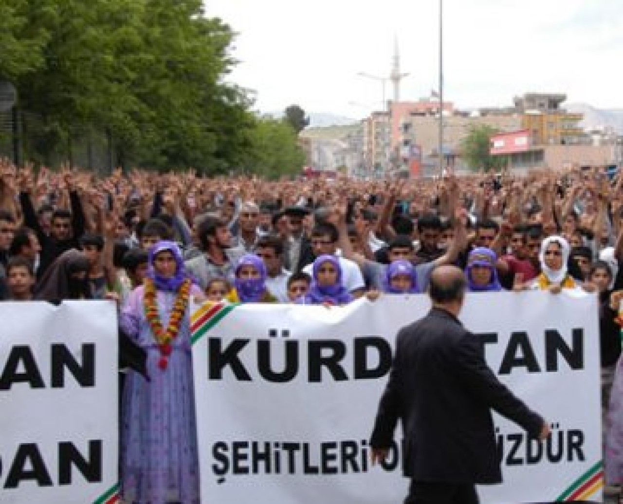 Cizre'de olaylar çıktı