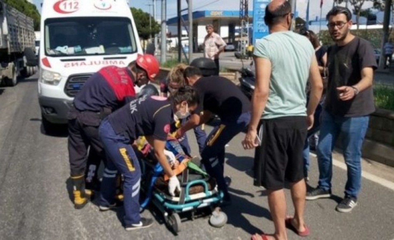 Büyükçekmecede karşıdan karşıya geçmek isteyen kadına kamyon çarptı: 1 ölü