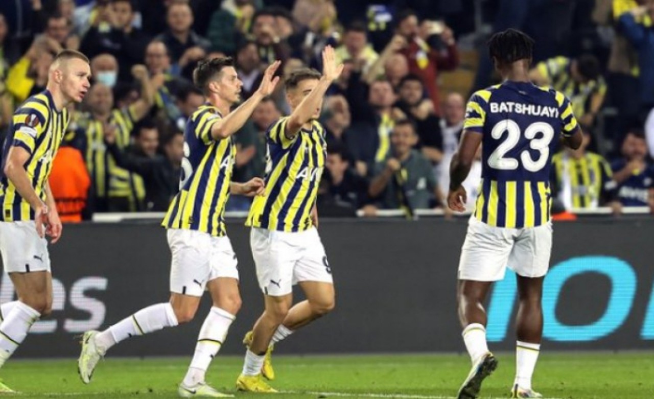 Fenerbahçeden tarihi geri dönüş!