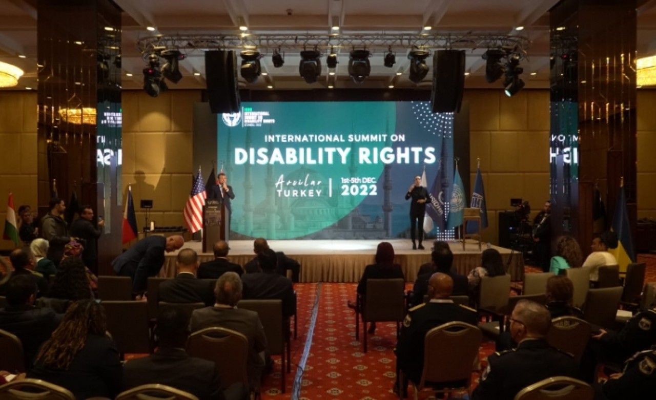 Dünya Temsilcileri Engelliler için Avcılar’da Buluştu