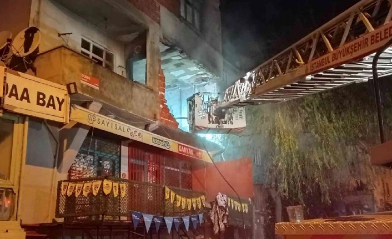 Evi boşaltan kiracı daireyi ateşe verdi!