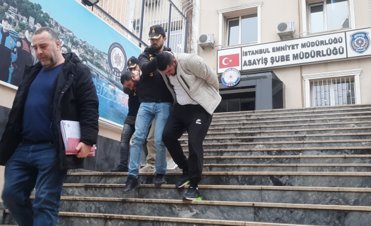 1 milyonluk saat çaldılar!