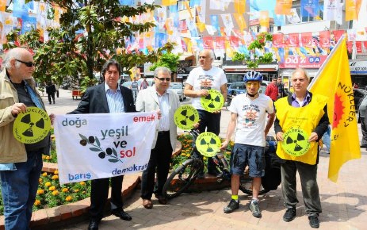 Nükleere karşı pedallı protesto