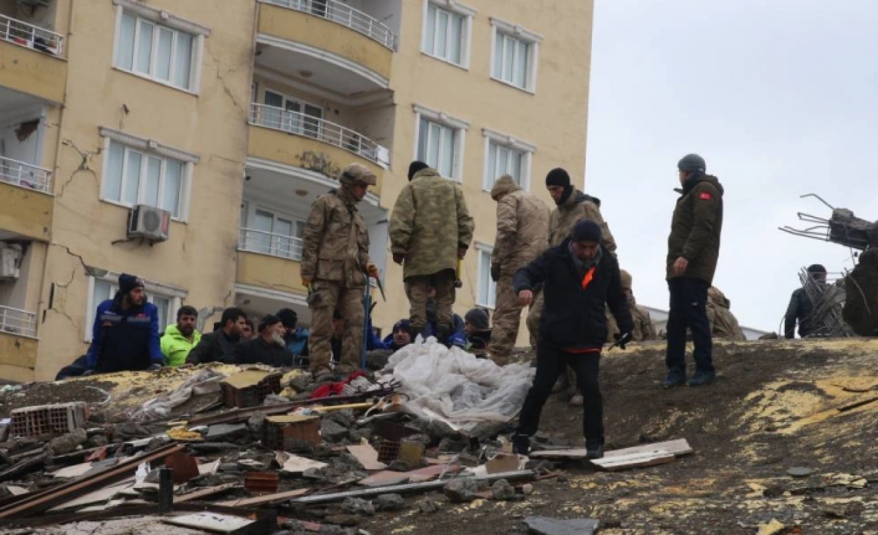 Adıyamanda enkazdan çıkarılan bazı vatandaşların donarak öldüğü tespit edildi