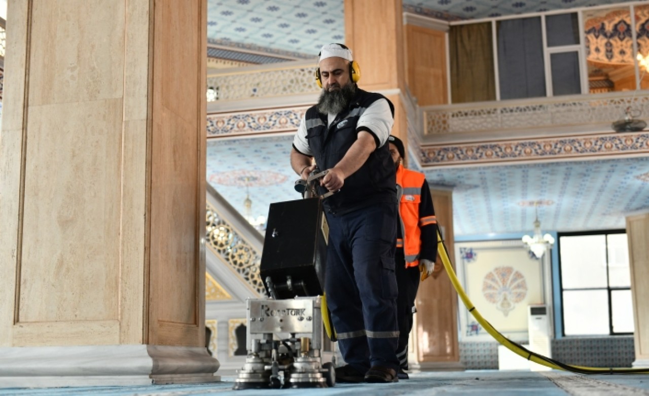 İbadethaneler Ramazana hazır