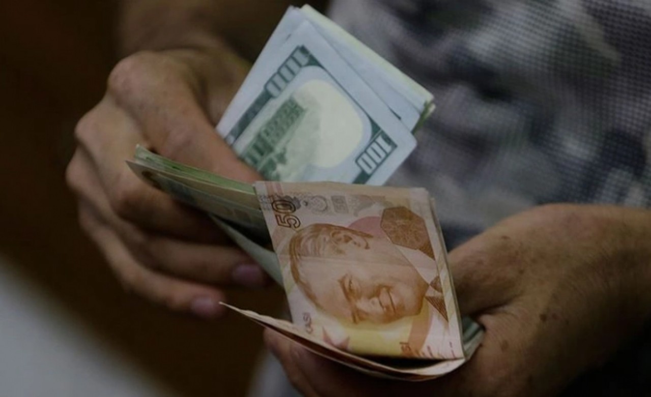 Yeni tahmin: Dolar / TLde 25e doğru zıplama olabilir