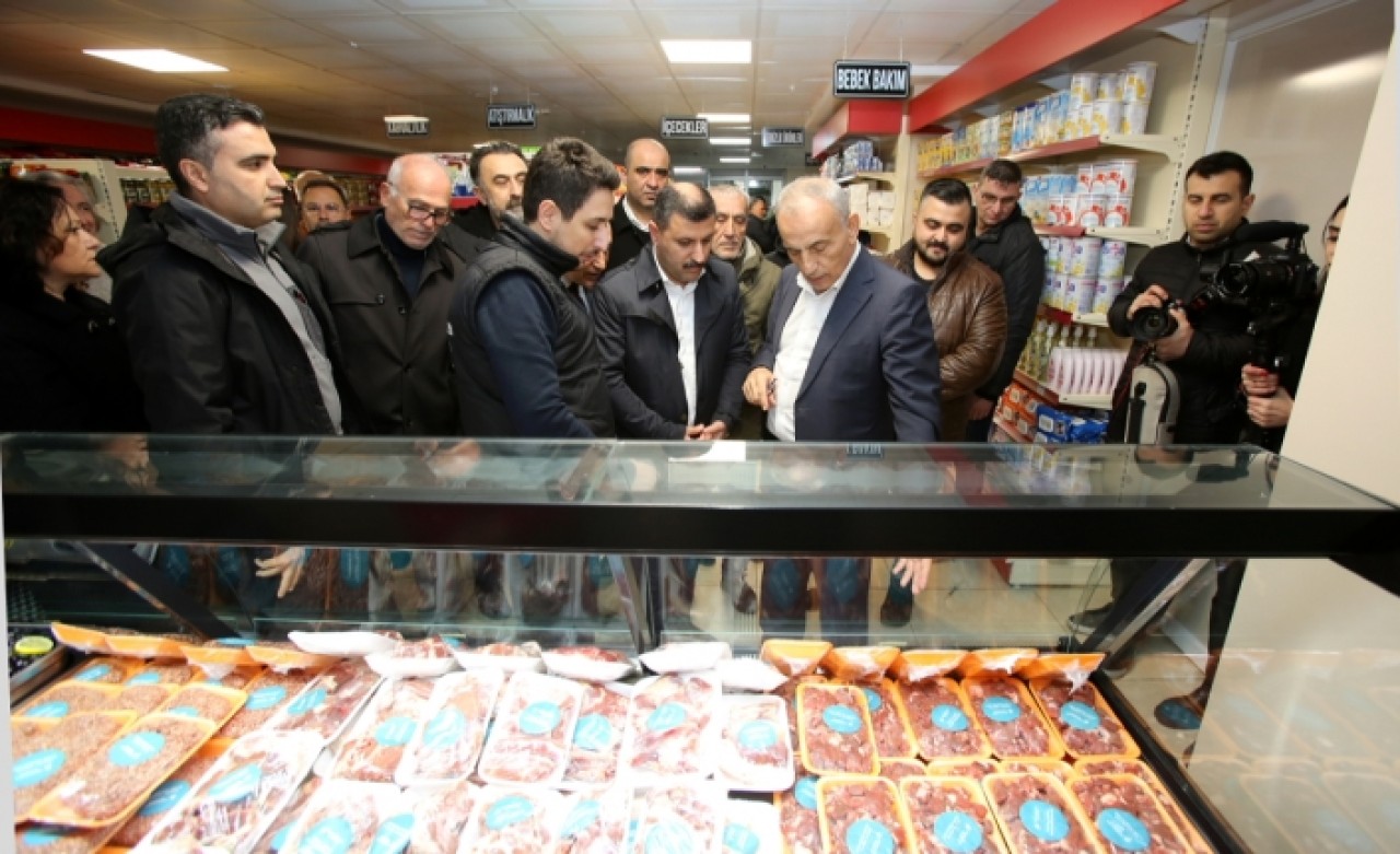 HALK MARKET, İHTİYAÇ SAHİPLERİNİN YÜZÜNÜ GÜLDÜRECEK