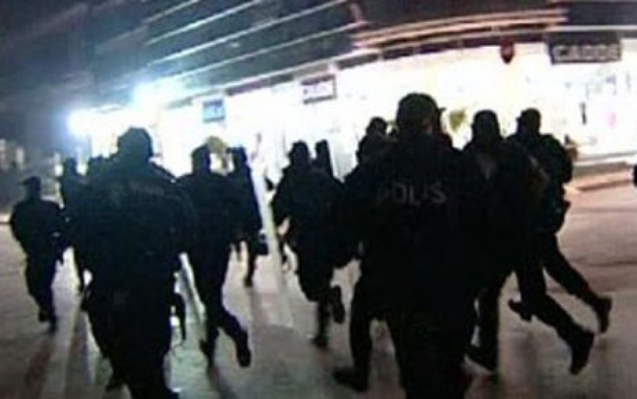 Sarıgazi'de korsan gösteri