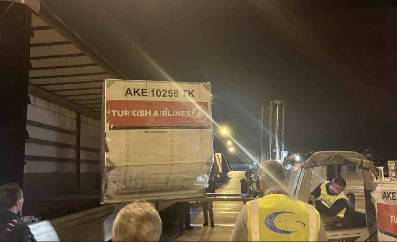 Yurt dışında kullanılan oylar Türkiye’ye getirilmeye başlandı