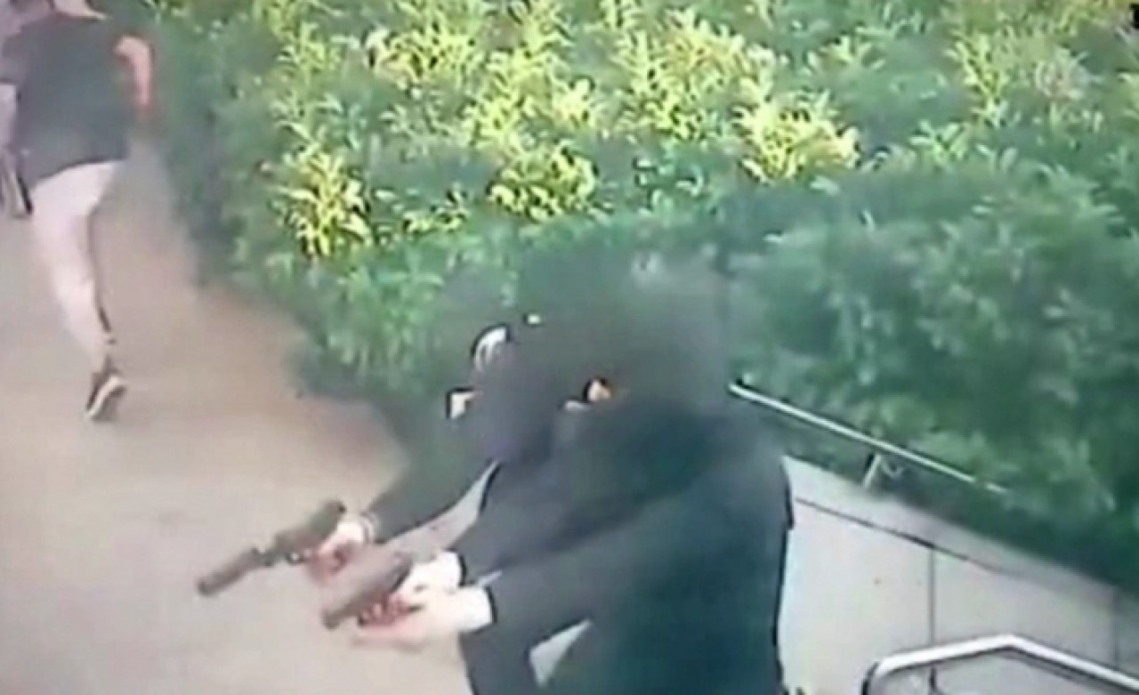 İstanbulun ortasında susturuculu infaz girişimi: Kurşun yağdırdılar