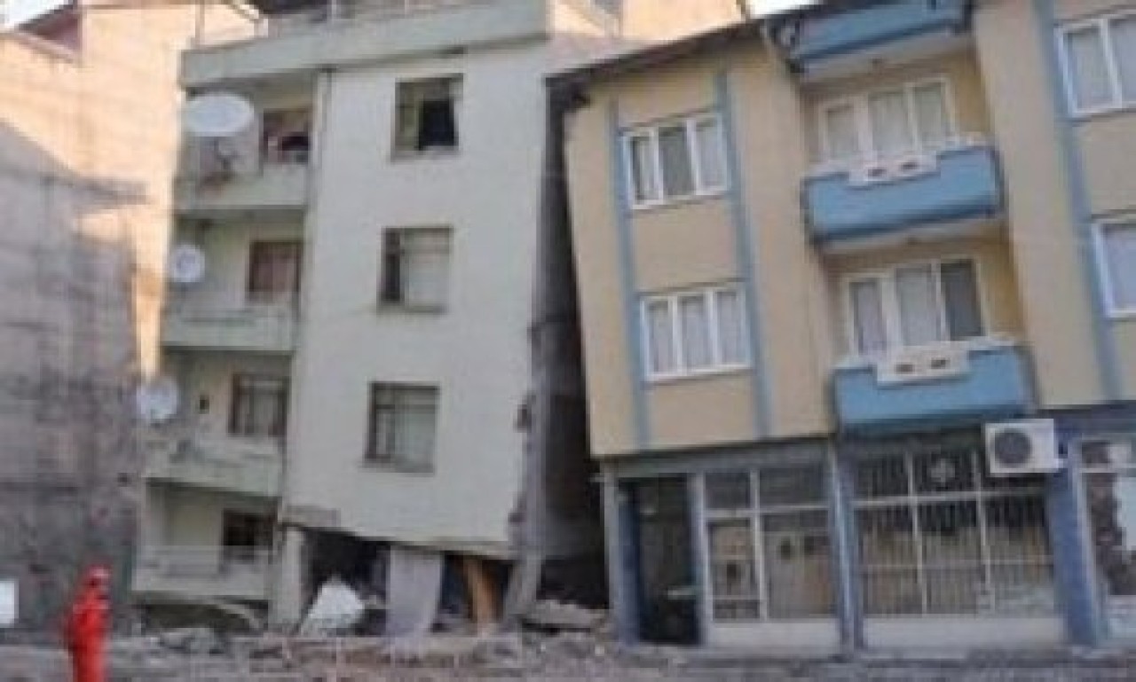 Kütahya'da deprem: 2 ölü