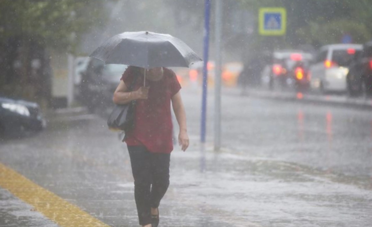Meteorolojiden 13 kent için sarı ve turuncu kodlu uyarı: Ani sel ve su baskınlarına dikkat!
