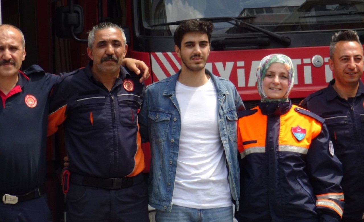 53 saat enkaz altında kaldı!