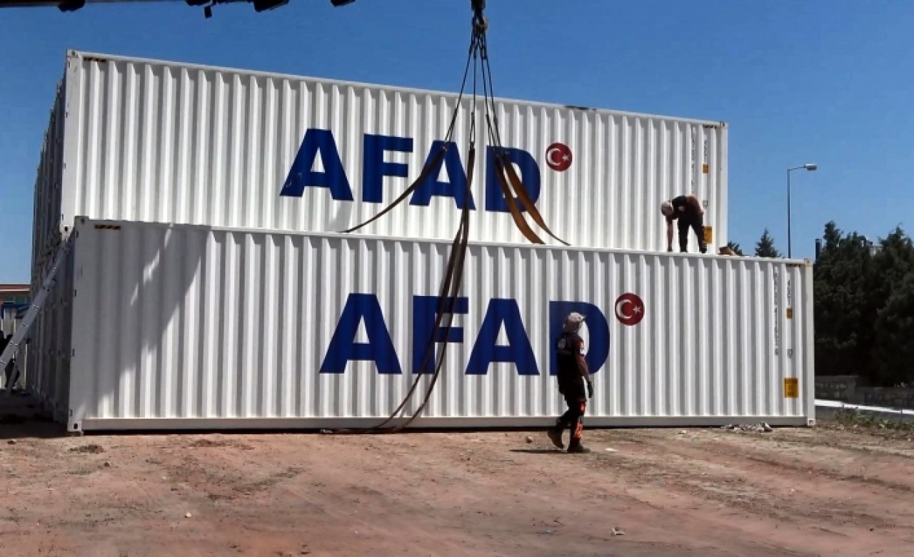 Konteyner depolanıyor