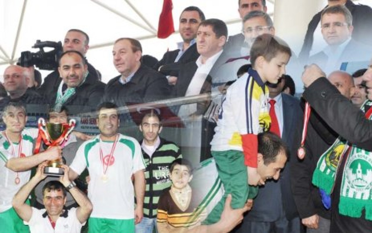 KARSLILAR FUTBOLDA BİRİNCİ...