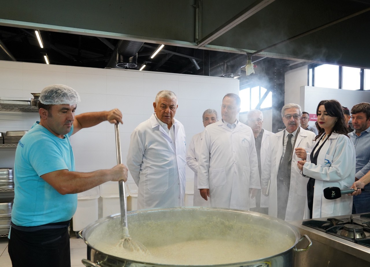 BAŞKAN GENÇ BEYLİKDÜZÜ’NDE İNCELEMELERDE BULUNDU