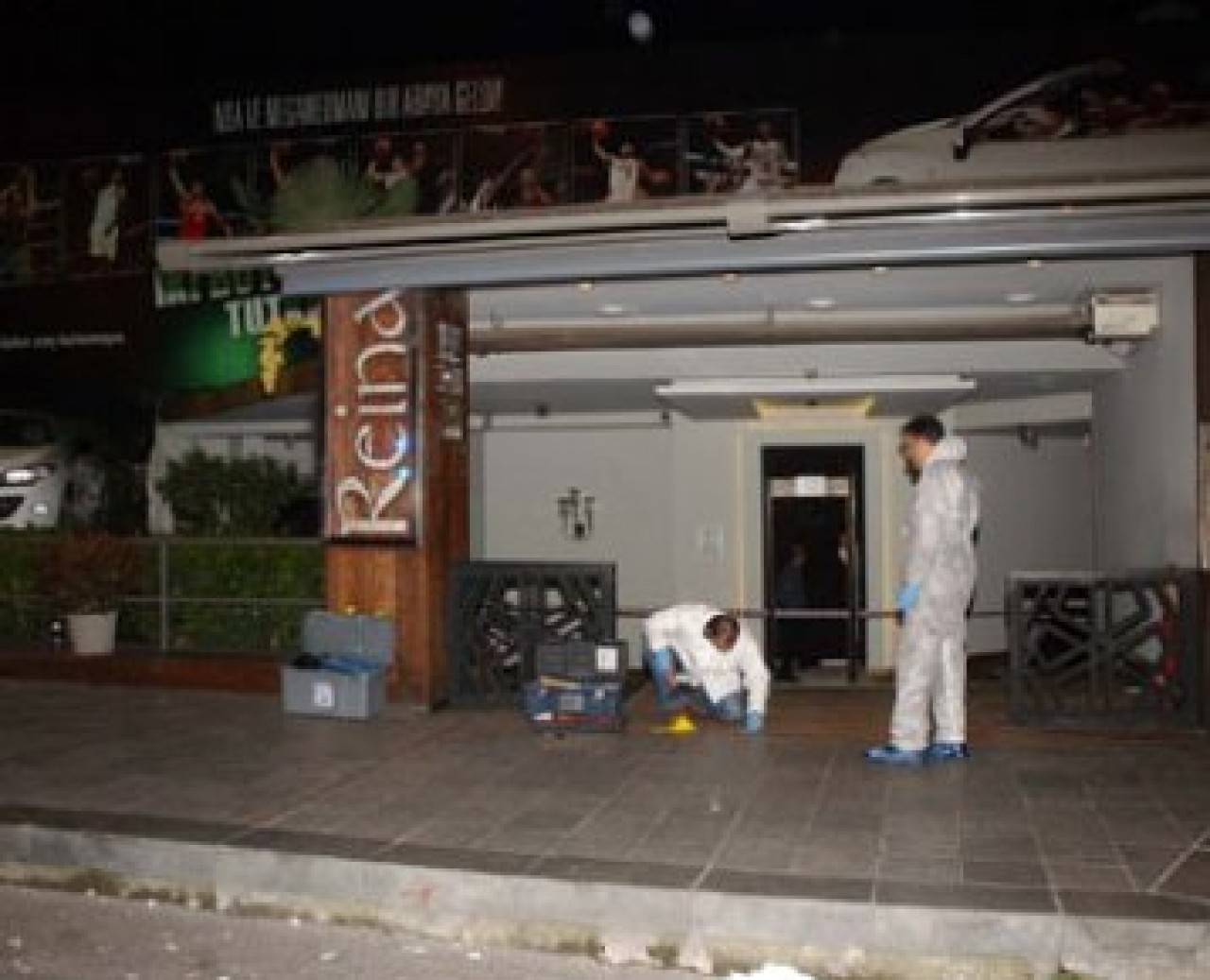 Reina'ya silahlı saldırı