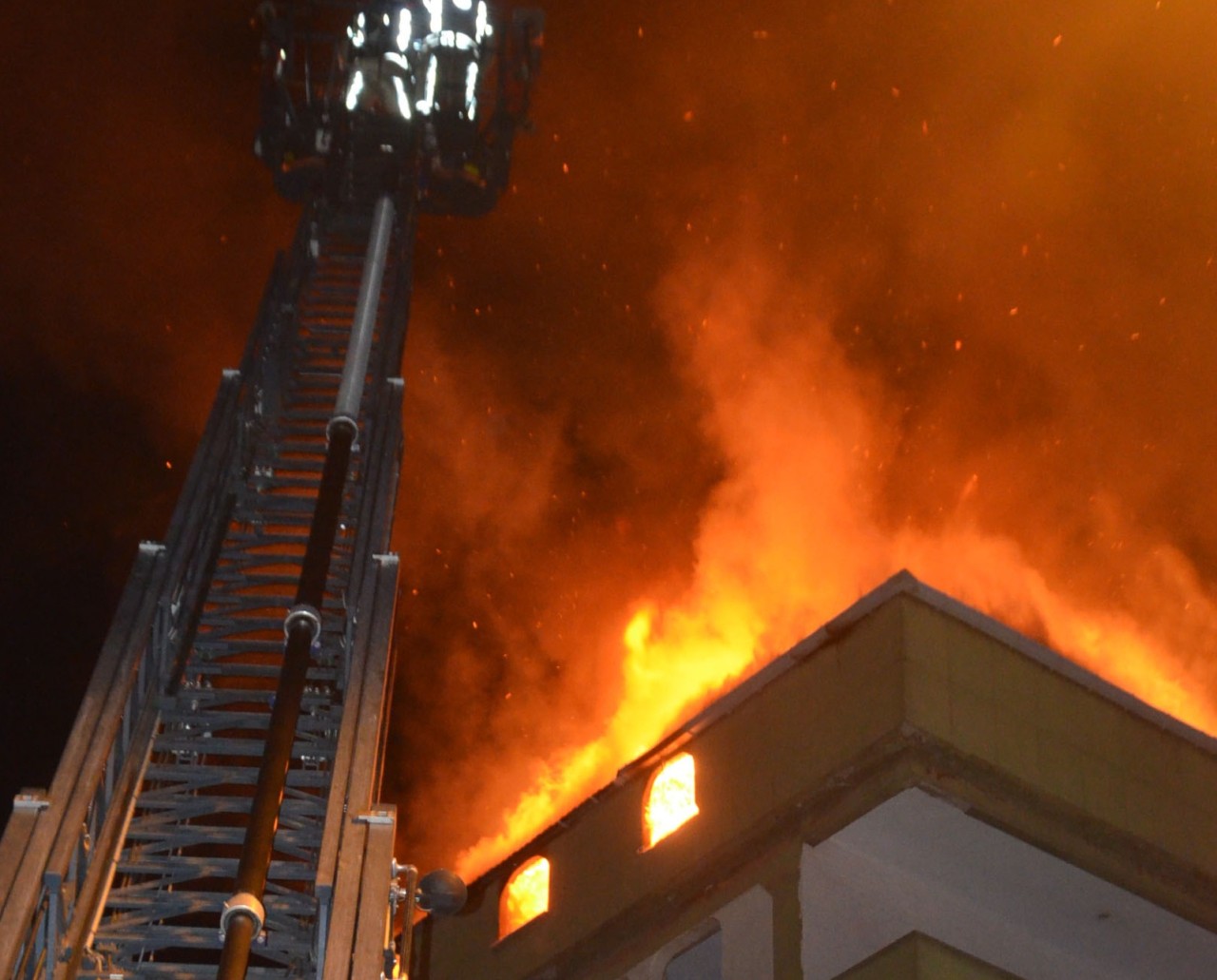 Kentsel dönüşüm yangını yaşandı!