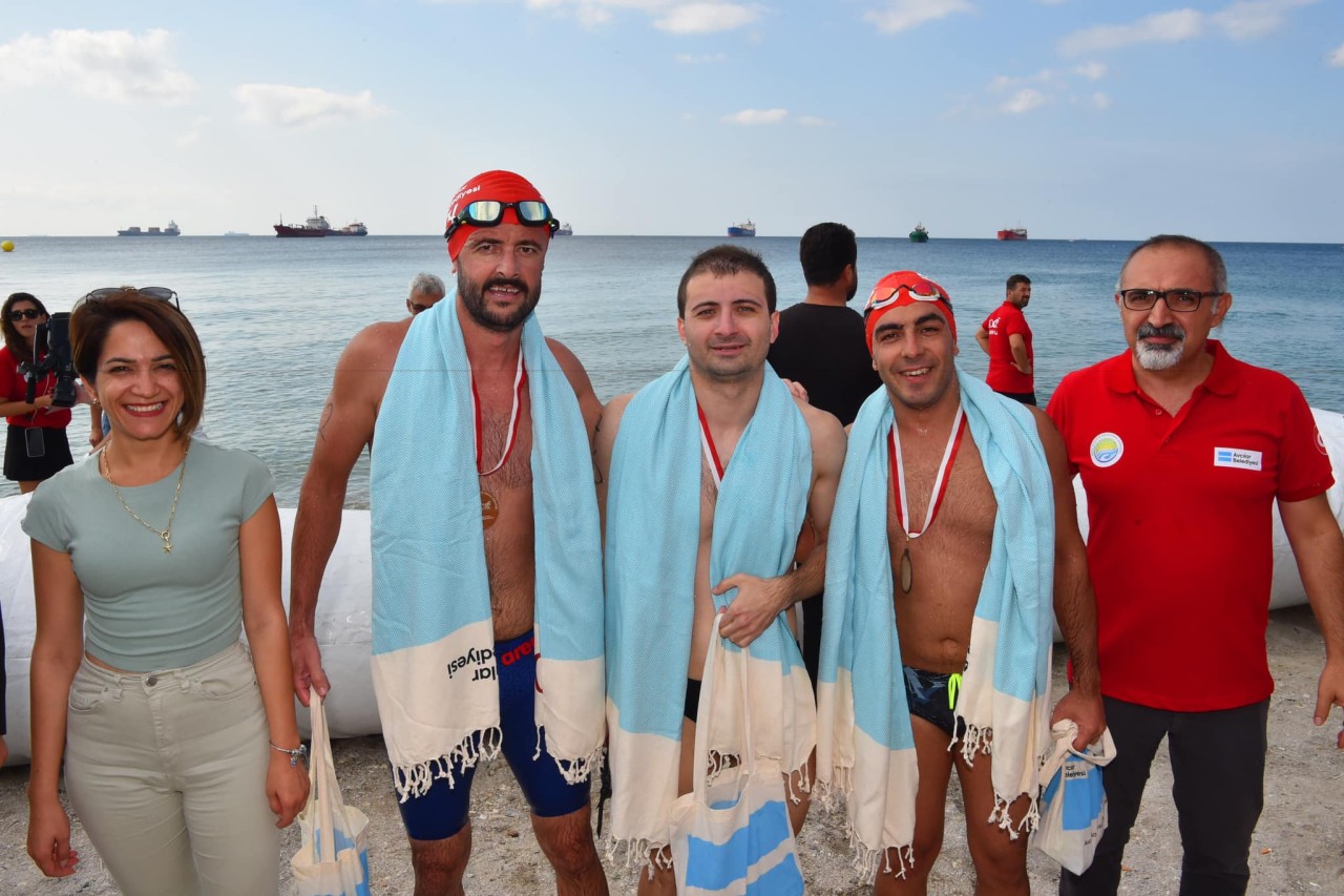 100. yılda 1923  metre kulaç