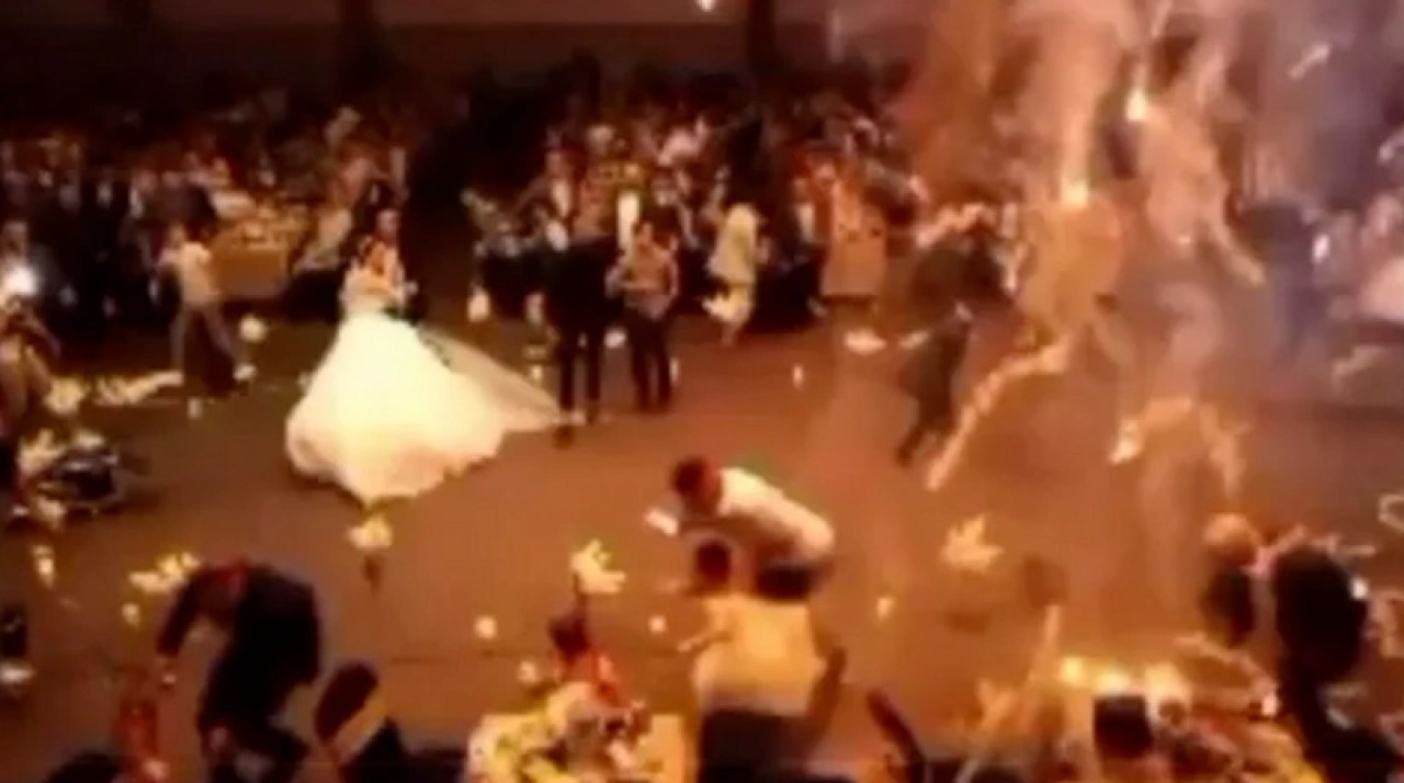 Irak'ta düğünde yangın: 100 ölü 500 yaralı!