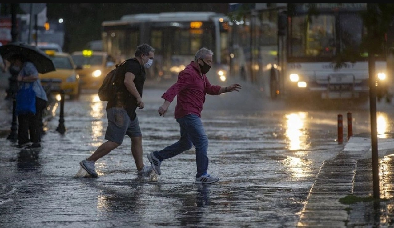 Meteoroloji tek tek uyardı: Sağanak, sel ve su baskını geliyor, tedbirinizi alın!