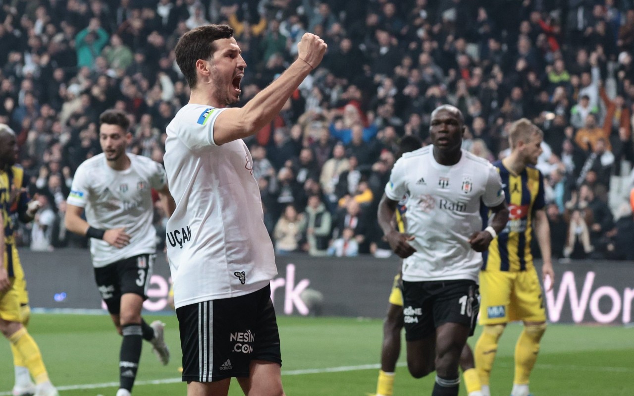 Salih Uçan fark yaratıyor