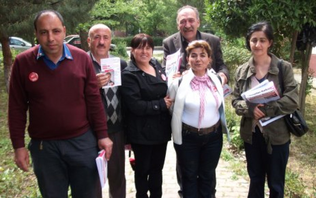 Halkın gönüllüleri durmak bilmiyor.