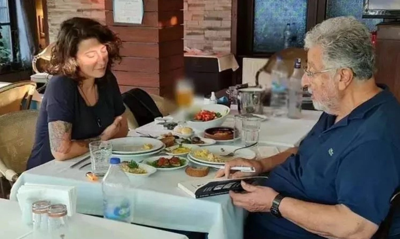 Ayrı bir dava açmış: Metin Akpınar'ın 'gizli' kızları ikiz çıktı!