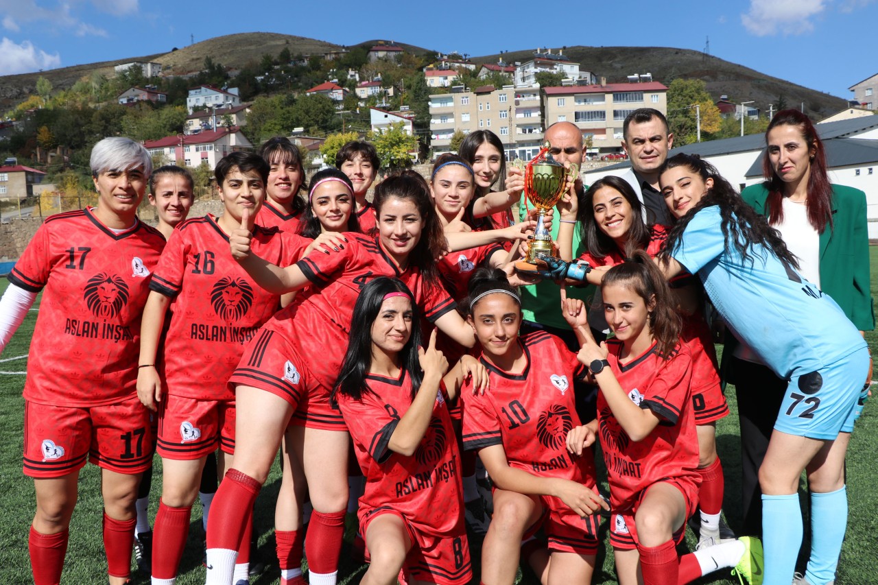 Vanlı kızlar 2. Lig'e çıktı