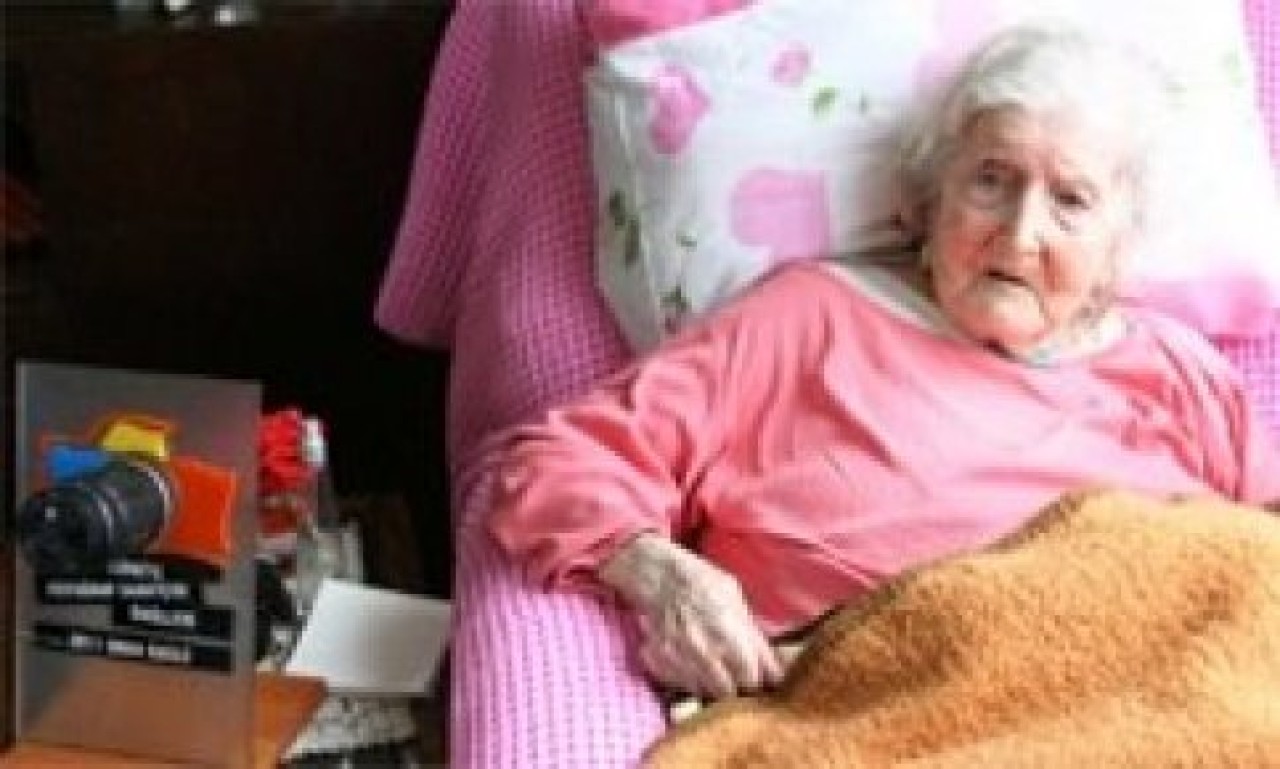 Onur Ödülü Sahibine Verildi