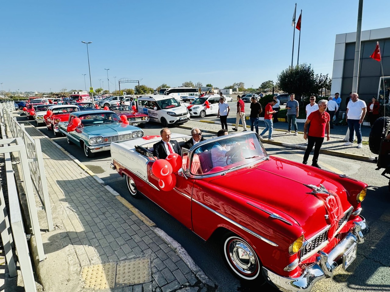 Kırmızı beyaz gezi!