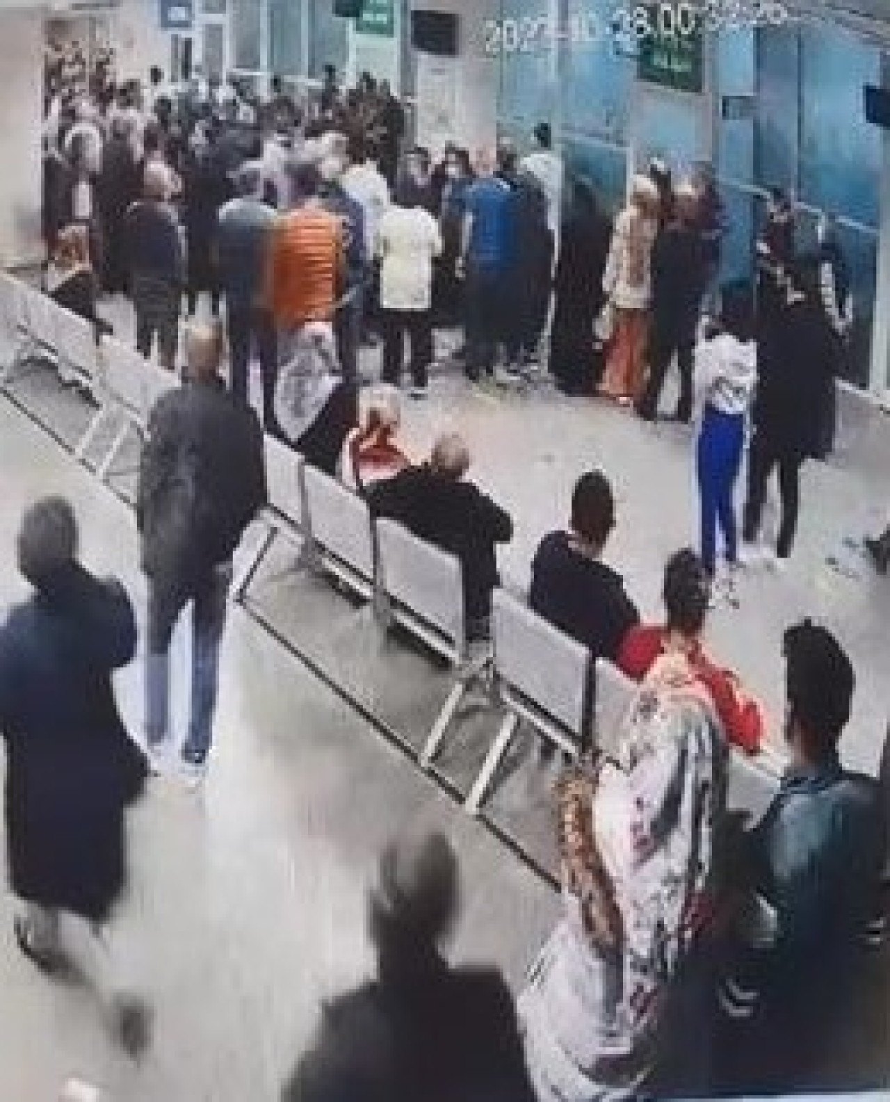 Doktorla tartıştı dışarı atıldı!