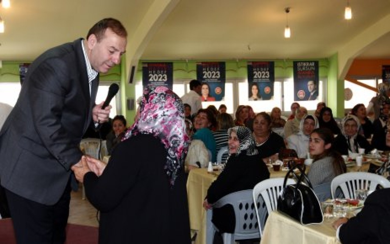 Hizmet veriyoruz, buradayız