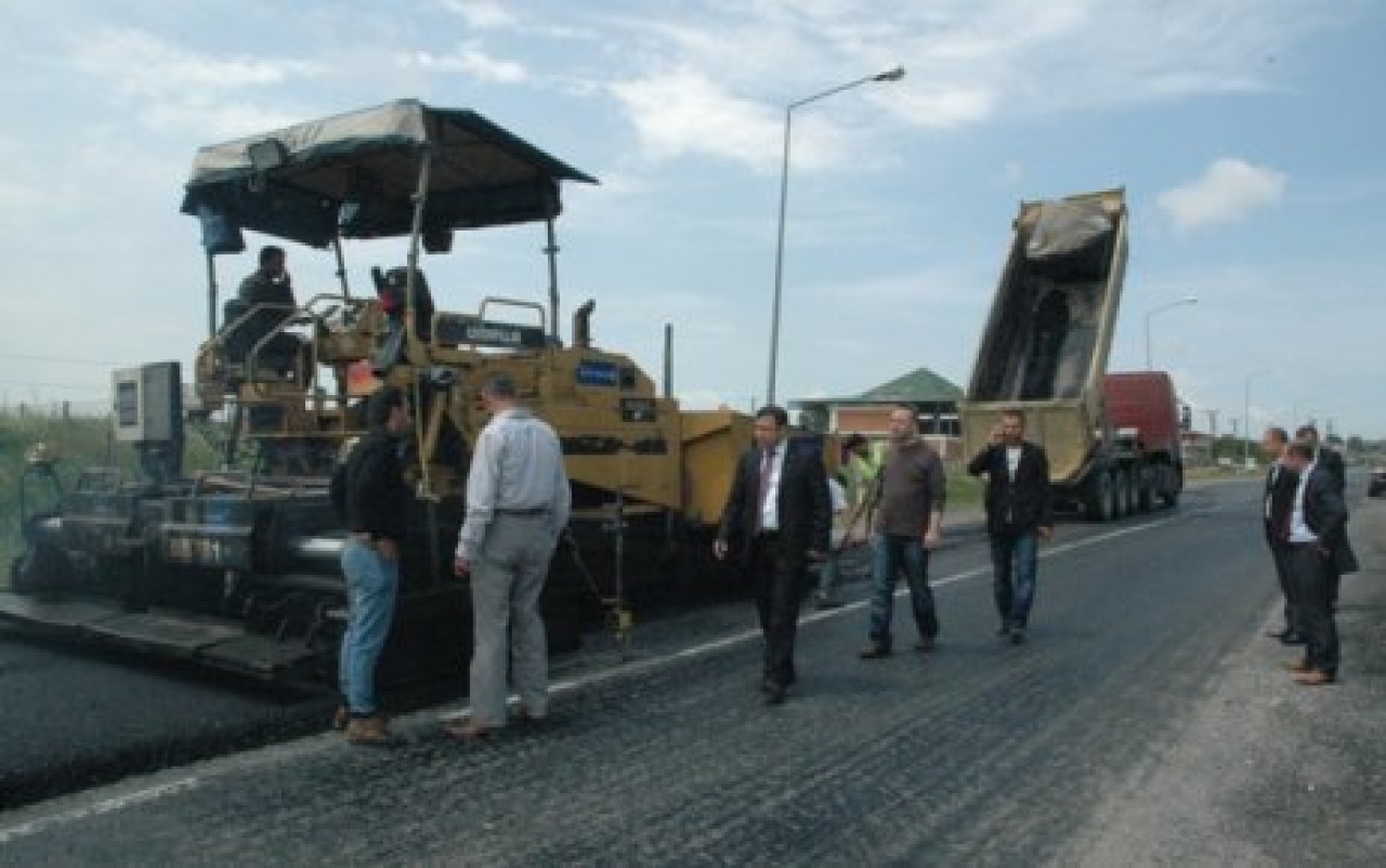 BÜYÜK ÇAVUŞLU’DA YOL ÇALIŞMALARI DEVAM EDİYOR