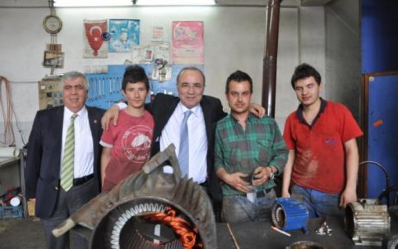 CHP'Lİ ASLANOĞLU ESNAFLA BULUŞTU