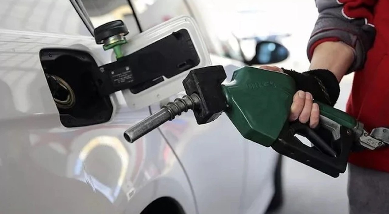 Motorine gece yarısı bir zam daha: Pompaya yansıdı