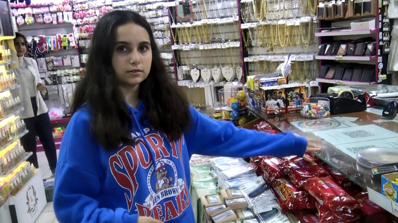 Alışverişe gitti telefonundan oldu