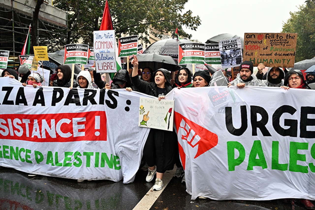 Paris halkı Gazze için yürüdü