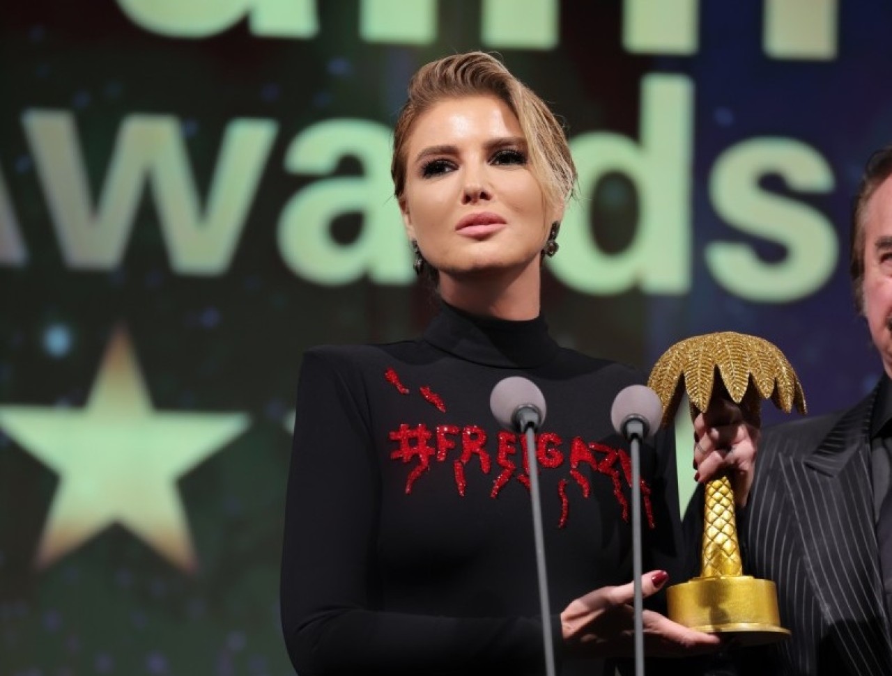 Gülben Ergen'e anlamlı ödül