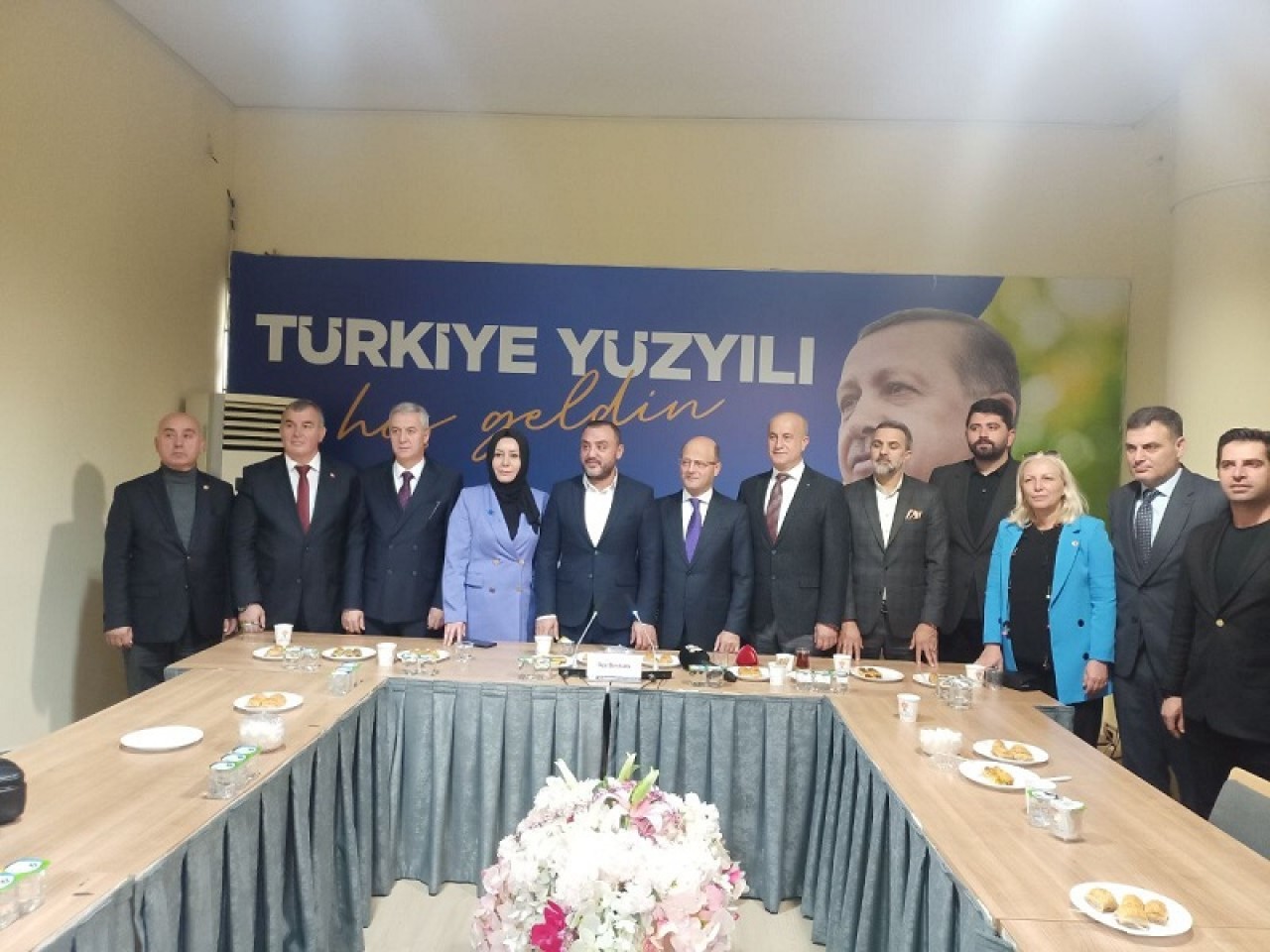 Aday kim olursa olsun arkasındayız!