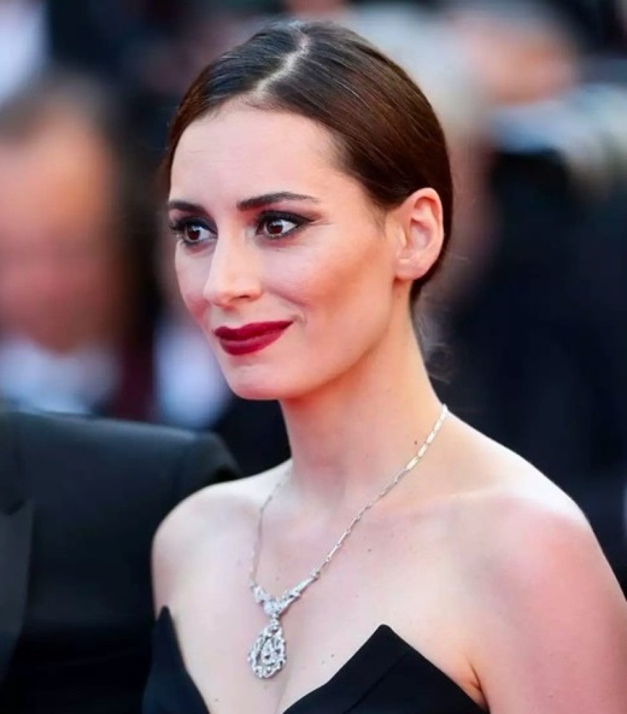 Melisa Sözen sahneye çıkıyor