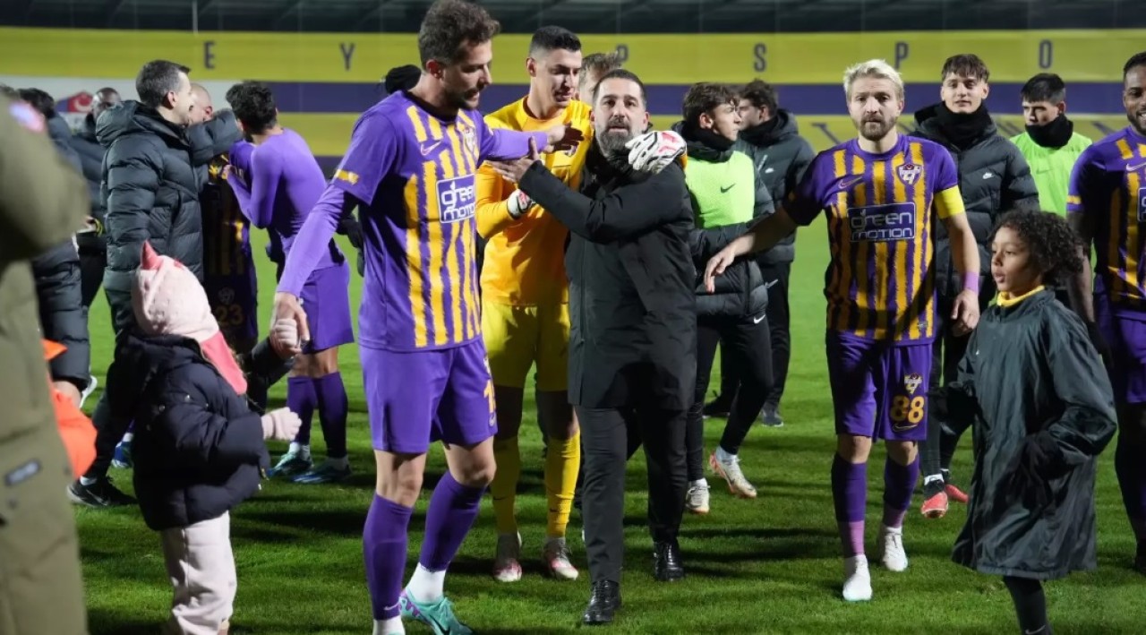 Arda Turan'a moral verdi