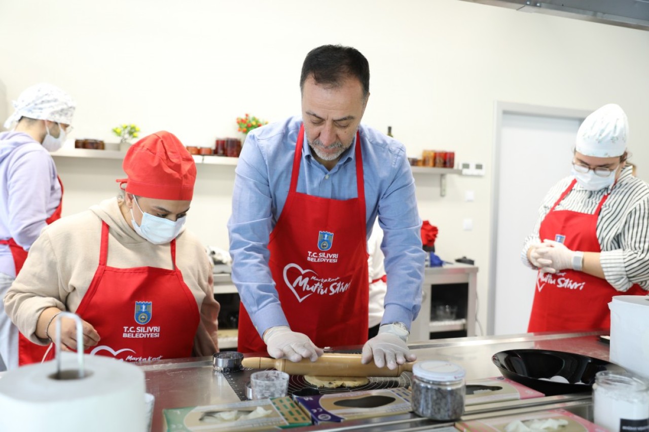 Özel bireylerle bir araya geldi