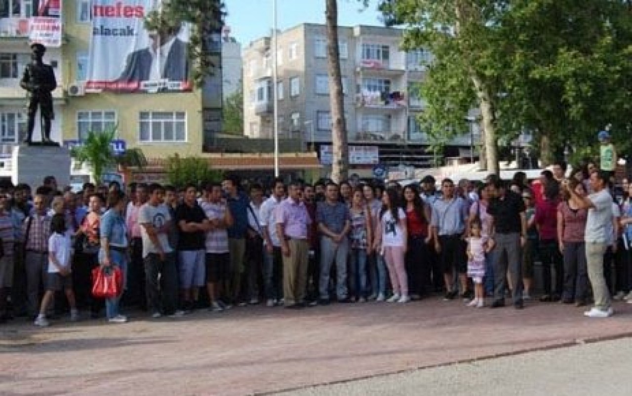 Mezuniyet balosuna 'fuhuş' diyen öğretmen şehri karıştırdı