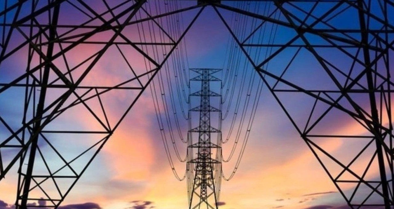 İstanbullular dikkat: Elektrik kesintisi saatlerce sürecek!