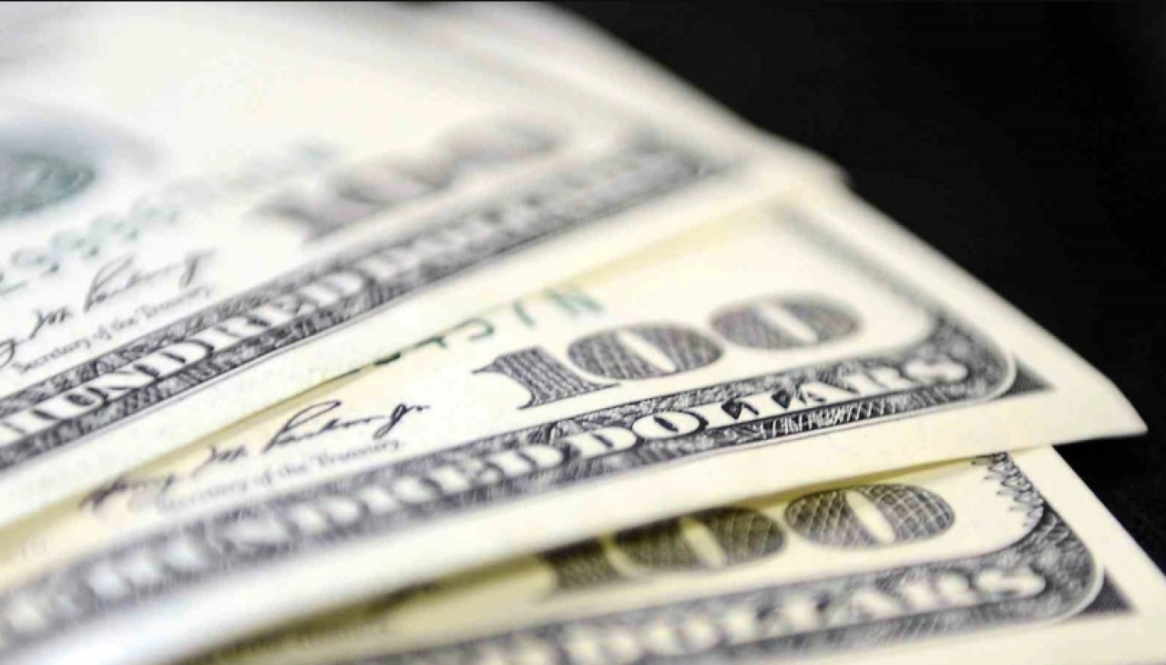 Dolar ve euroda günün ilk rakamları