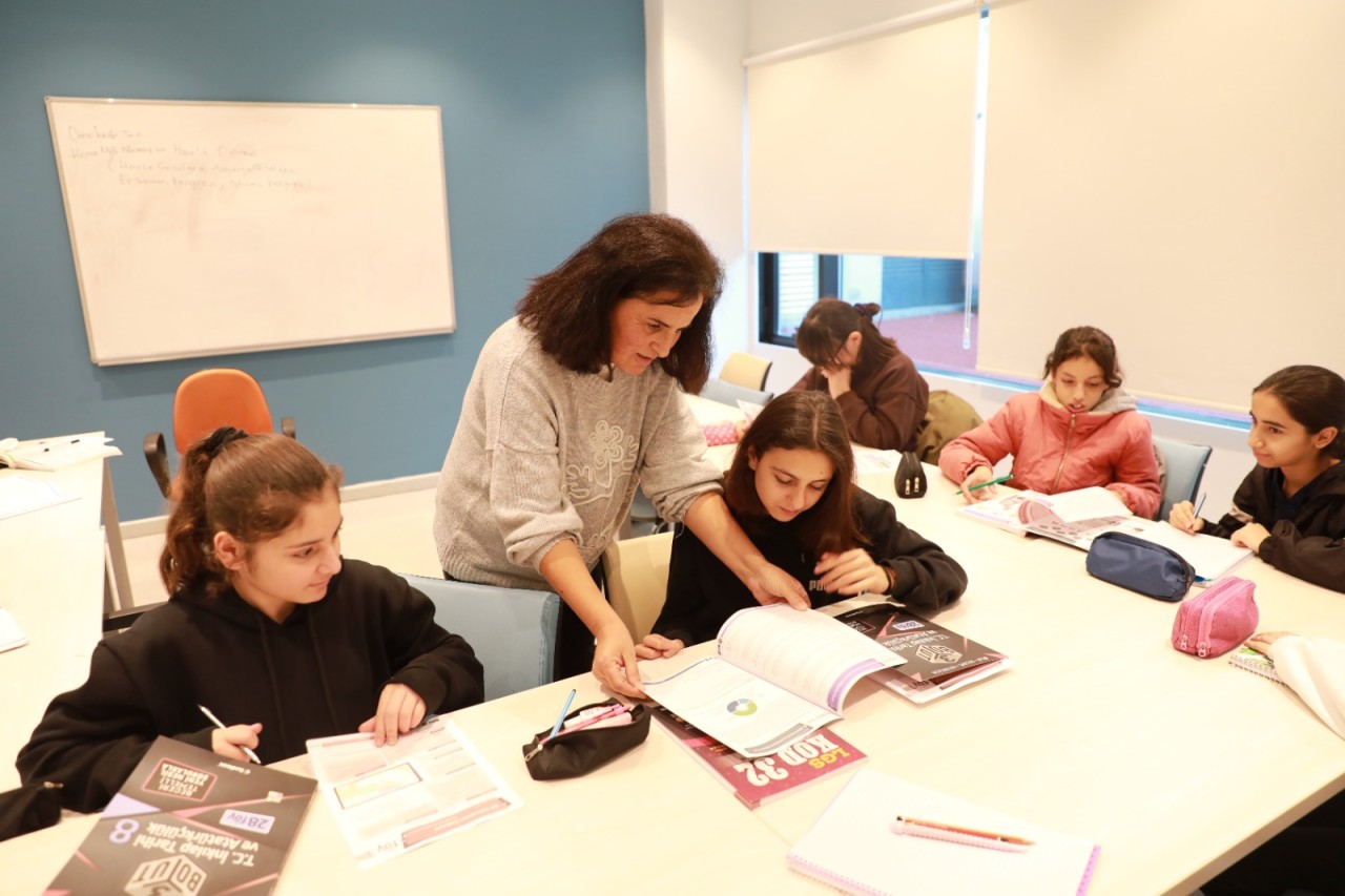 Atanamayan öğretmenlere destek