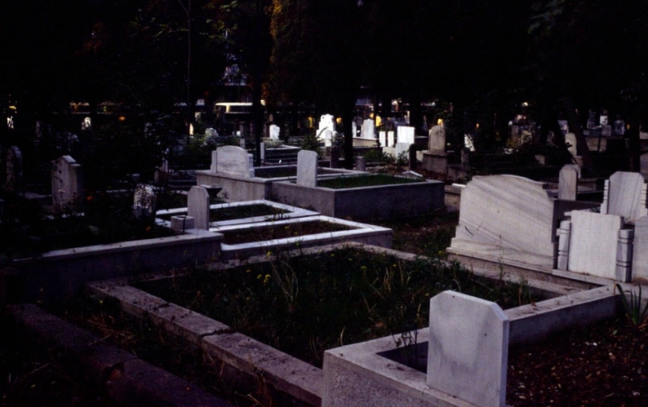 Mezar fiyatlarına dev zam