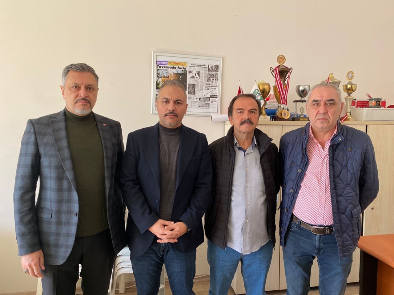 EMNİYETİ AÇIK İÇERİ GİRİYOR!